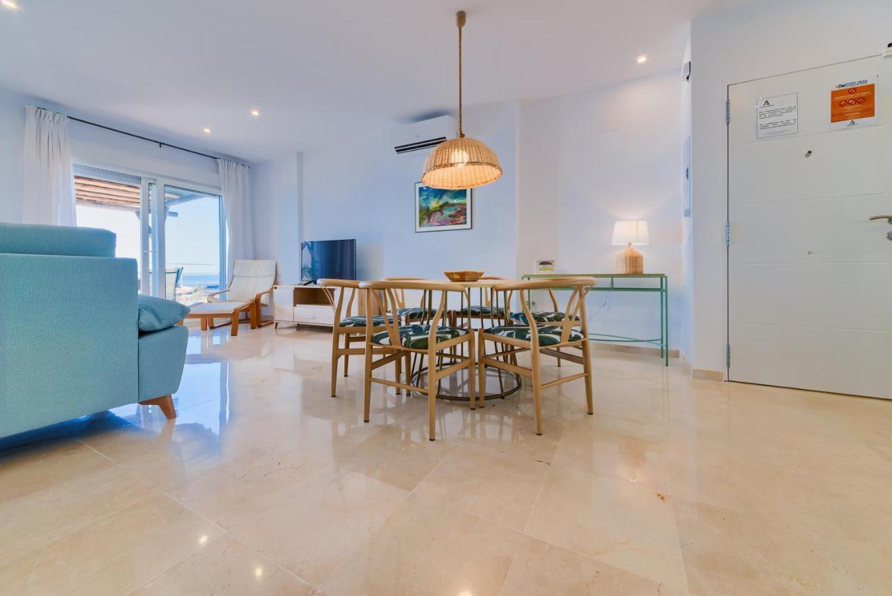Holidays2Fuengirola Duplex With Stunning Sea View, Terraces,1St Line Beside Port Εξωτερικό φωτογραφία