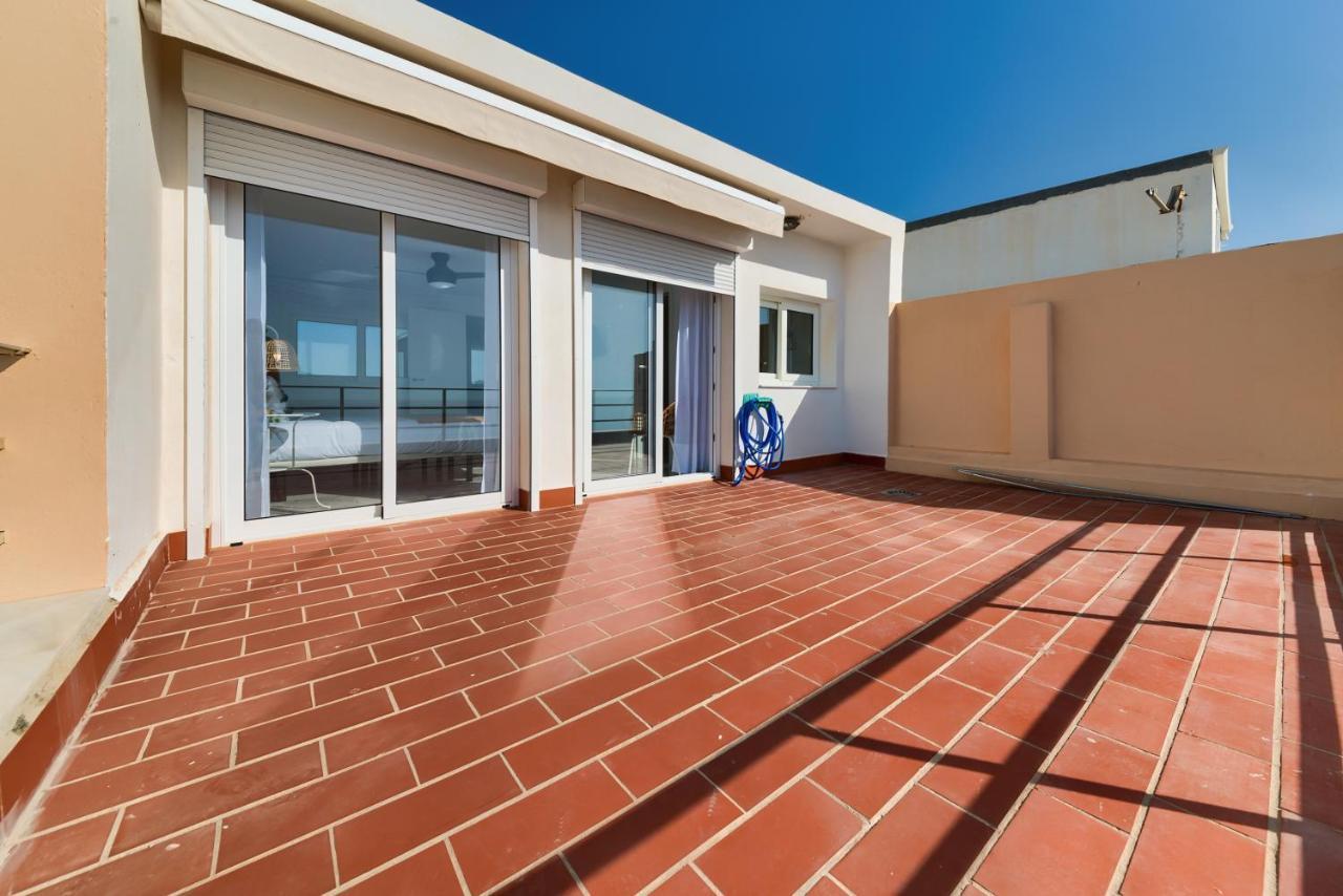 Holidays2Fuengirola Duplex With Stunning Sea View, Terraces,1St Line Beside Port Εξωτερικό φωτογραφία