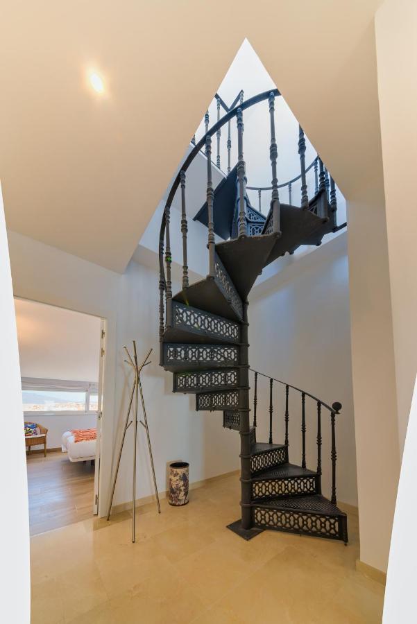 Holidays2Fuengirola Duplex With Stunning Sea View, Terraces,1St Line Beside Port Εξωτερικό φωτογραφία