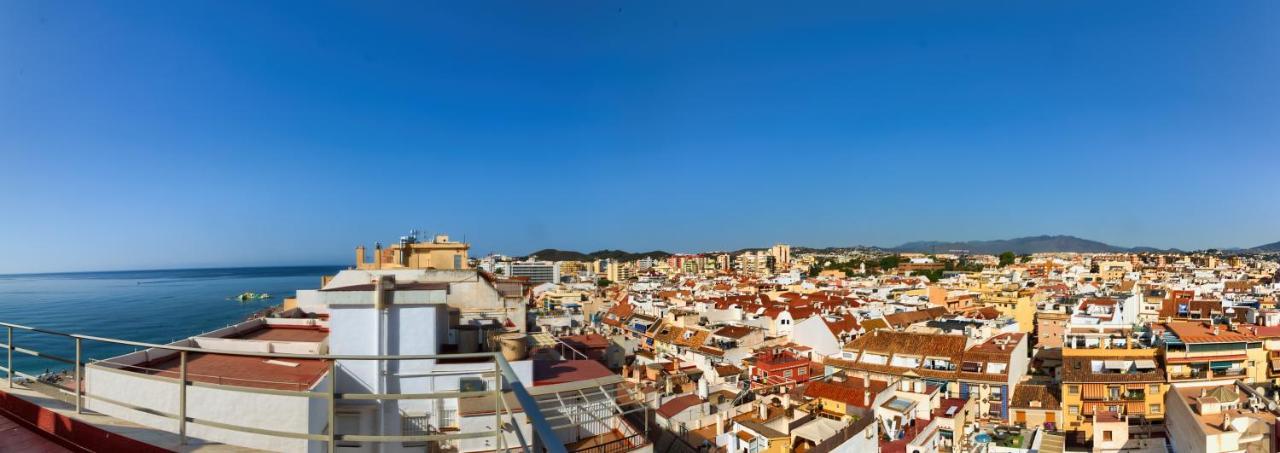 Holidays2Fuengirola Duplex With Stunning Sea View, Terraces,1St Line Beside Port Εξωτερικό φωτογραφία